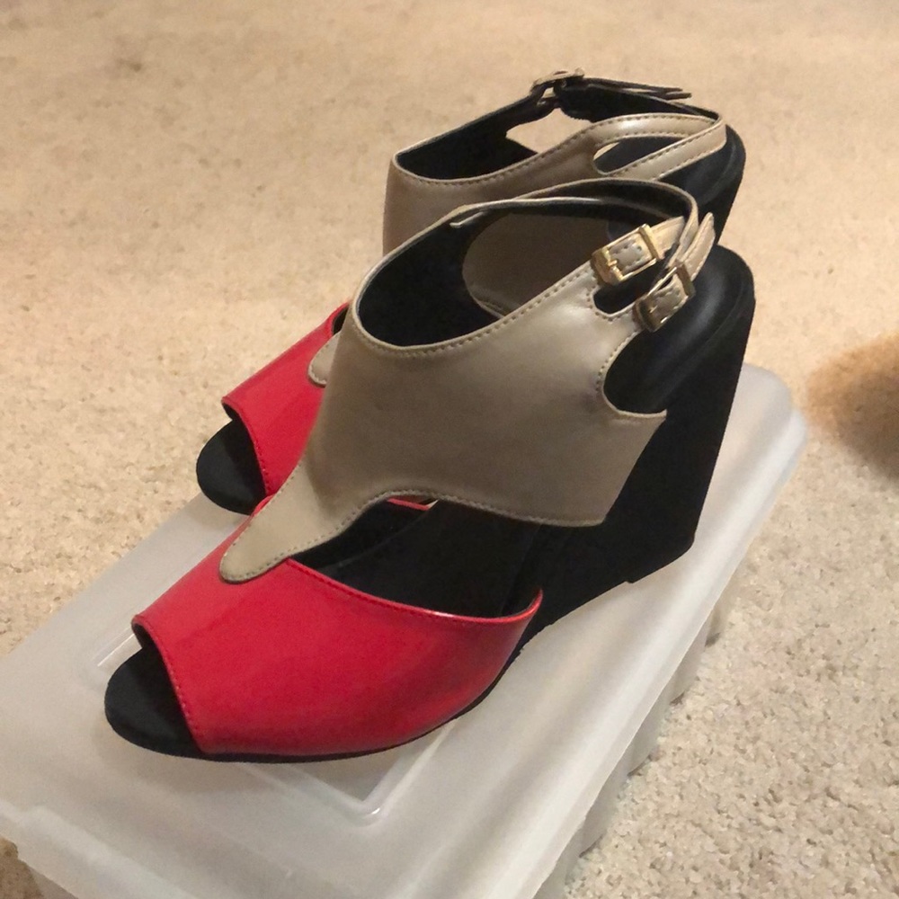 Red, tan and black wedges size 7M